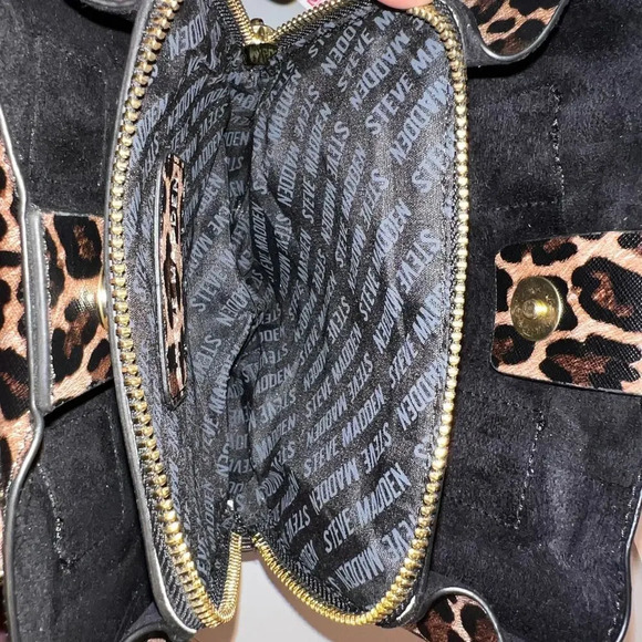 Steve Madden 7x7 animal print multi pocket small satchel embroidered 3-D rose - Picture 7 of 13